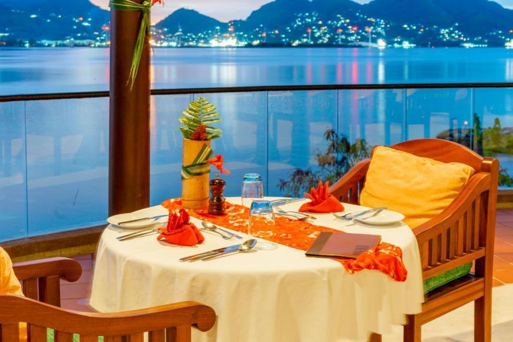 Cerf Island Resort Round Island Екстериор снимка